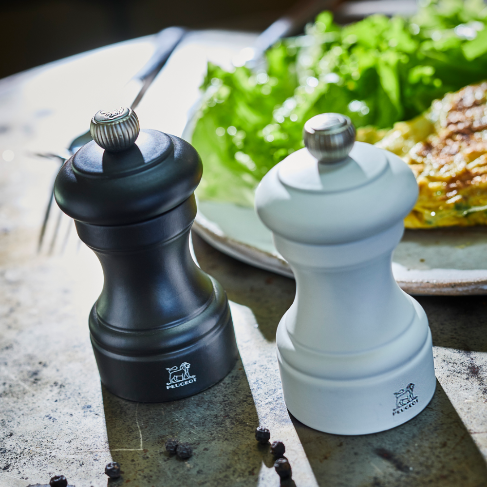 Salt And Pepper Grinder Set With Tall Black And White Salt And Pepper  Shakers, Adjustable Coarse, Perfect Gift For Salt And Pepper Shakers